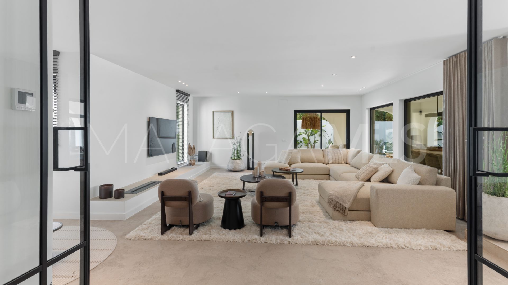 Villa for sale in Casasola with 5 bedrooms
