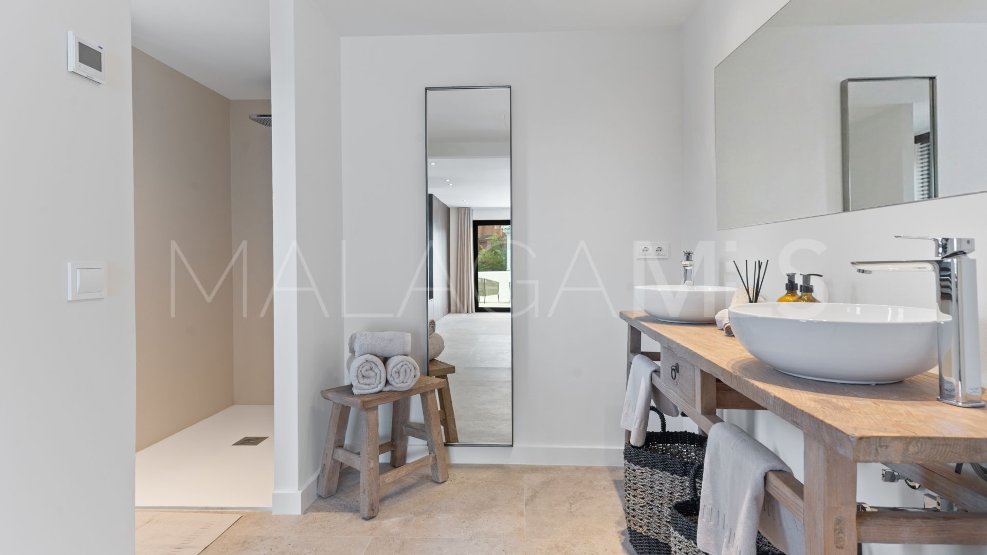 Villa for sale in Casasola with 5 bedrooms