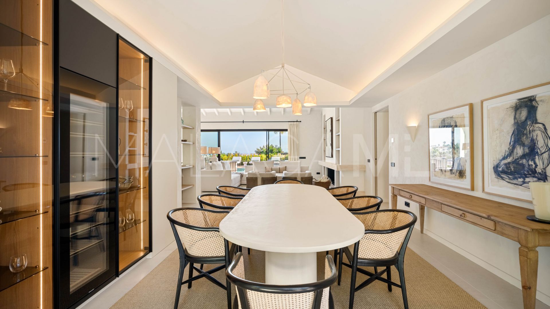 Villa for sale in Nueva Andalucia with 4 bedrooms