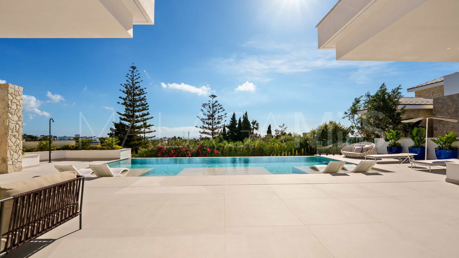 La Quinta villa for sale