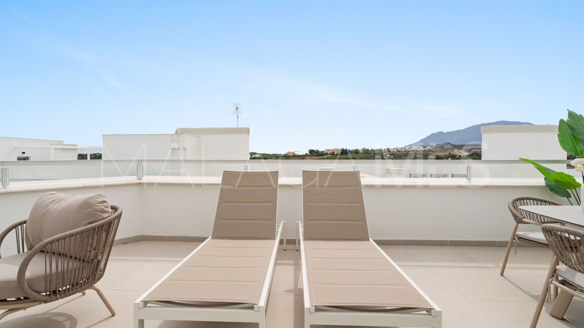 Takvåning for sale in Estepona Öst