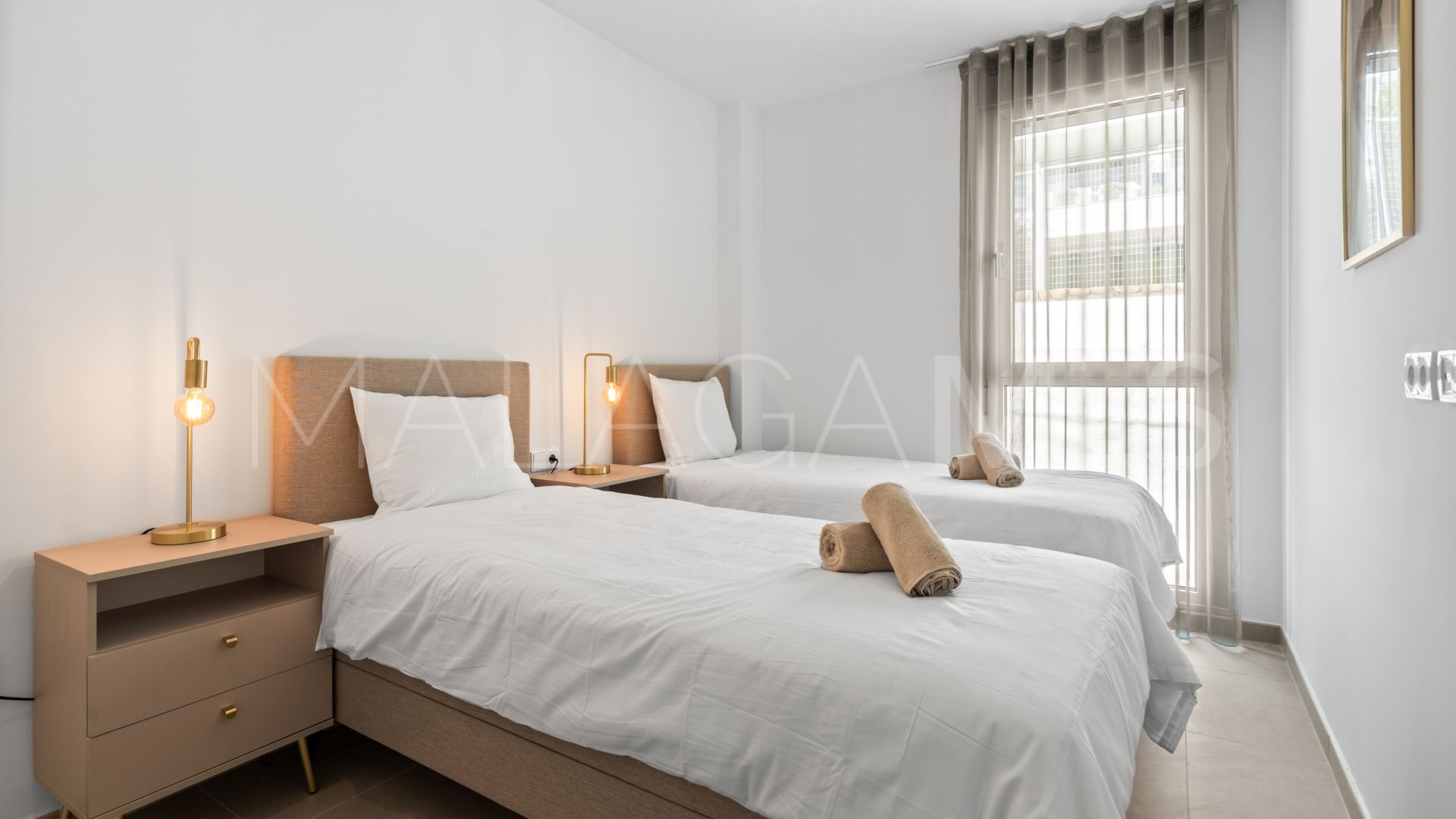 Takvåning for sale in Estepona Öst