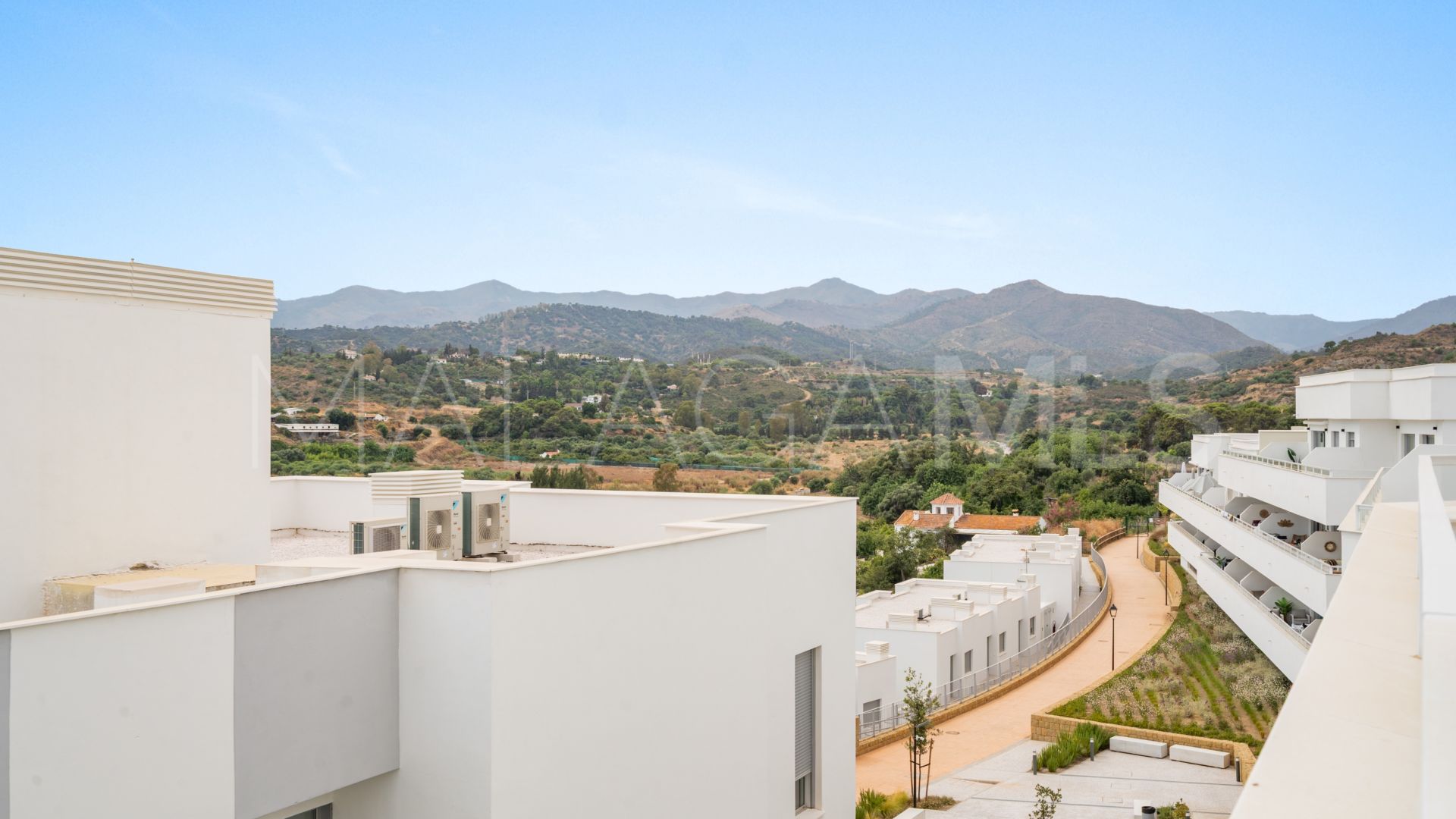 Takvåning for sale in Estepona Öst