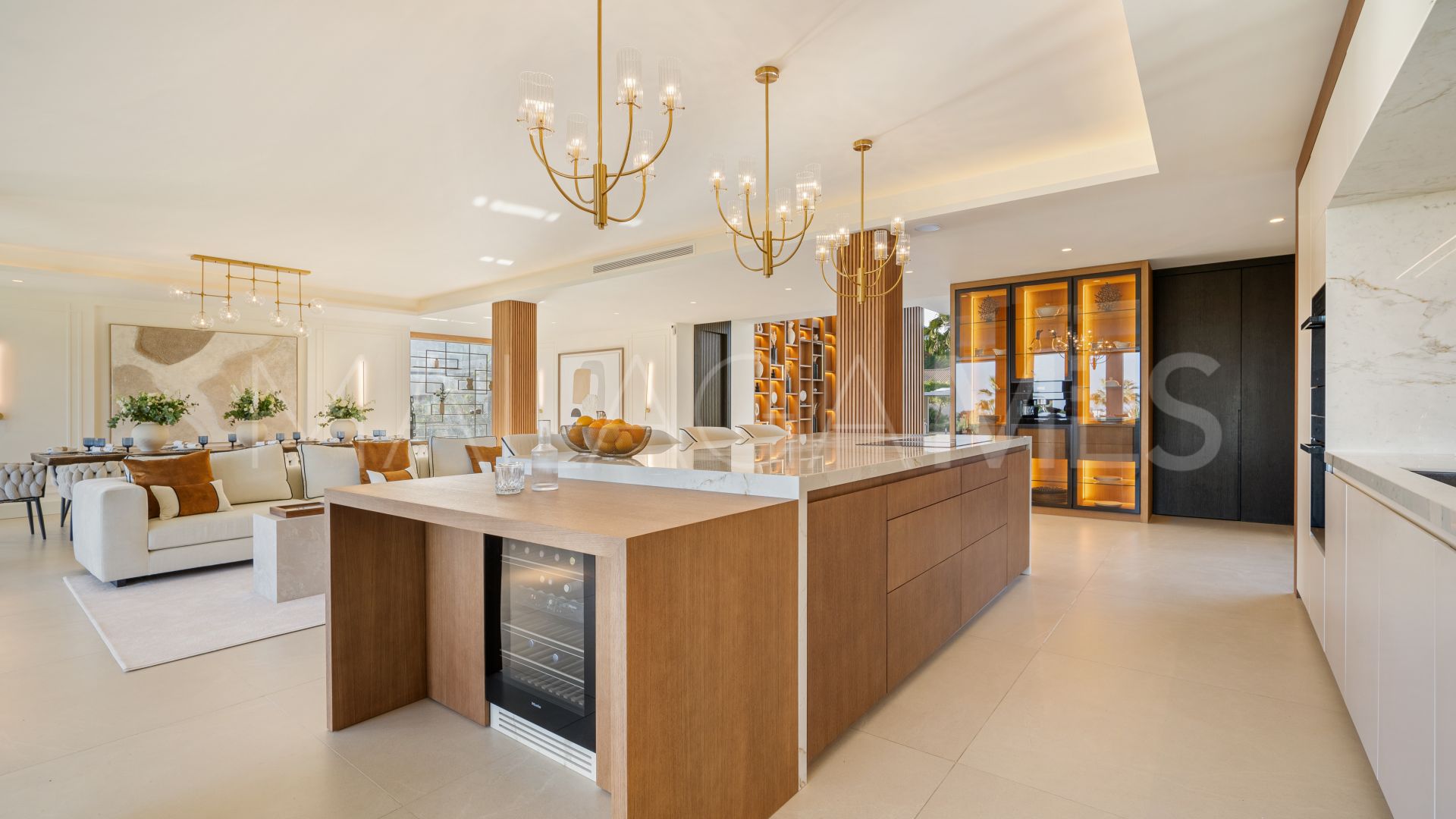 Villa with 6 bedrooms a la venta in Los Naranjos