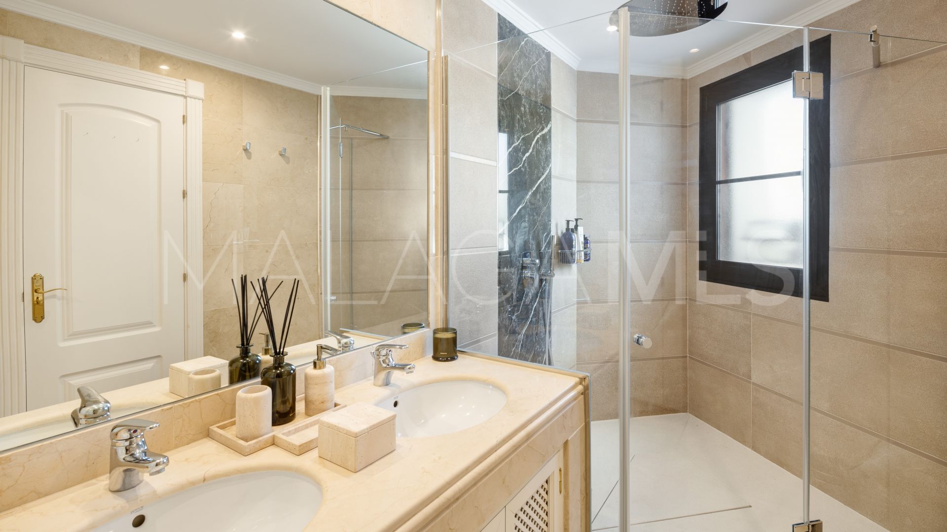 Villa for sale in Altos de La Quinta
