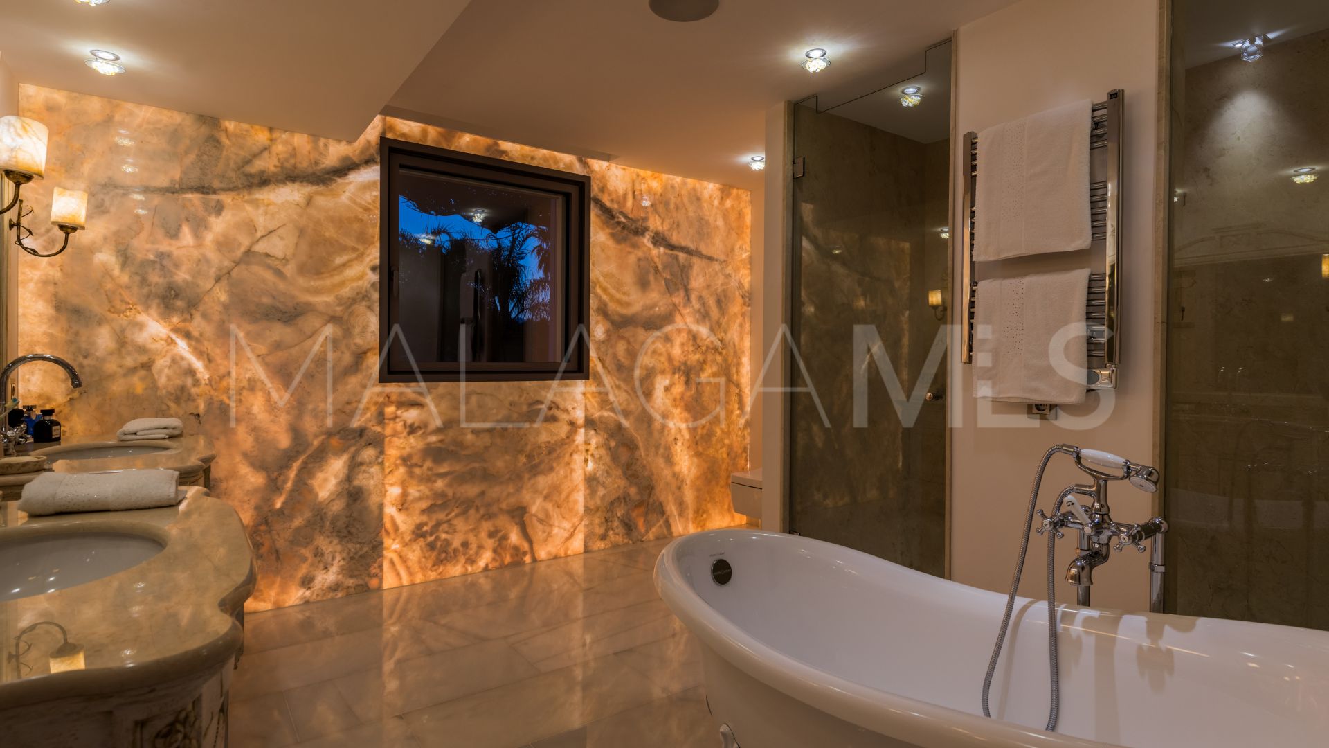 For sale La Cerquilla 6 bedrooms villa