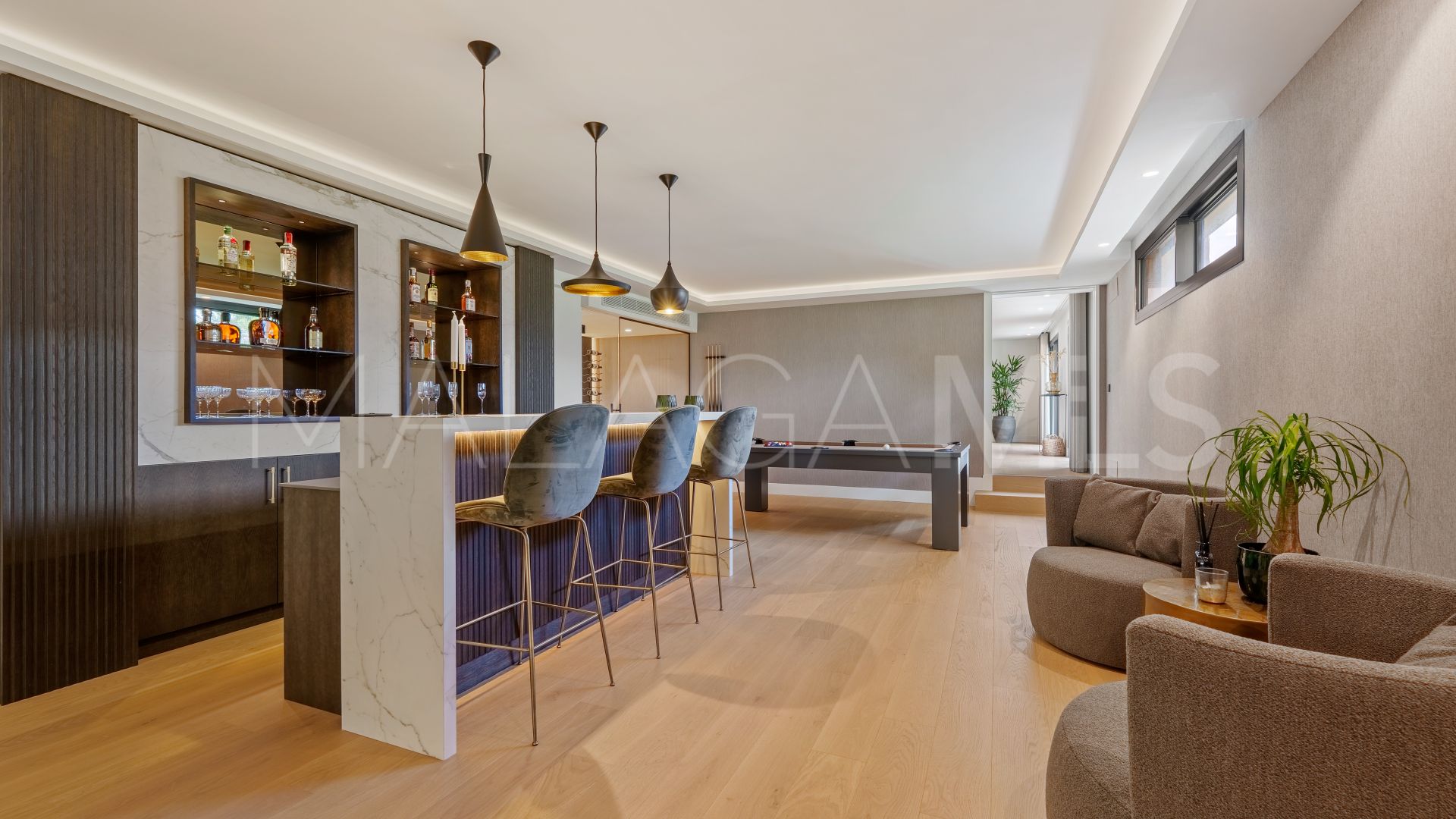 Villa for sale in Nueva Andalucia
