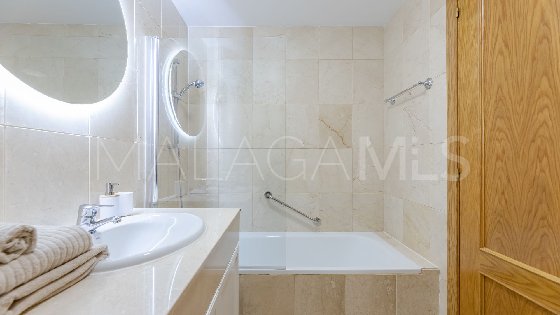 Appartement rez de chaussée for sale in Estepona