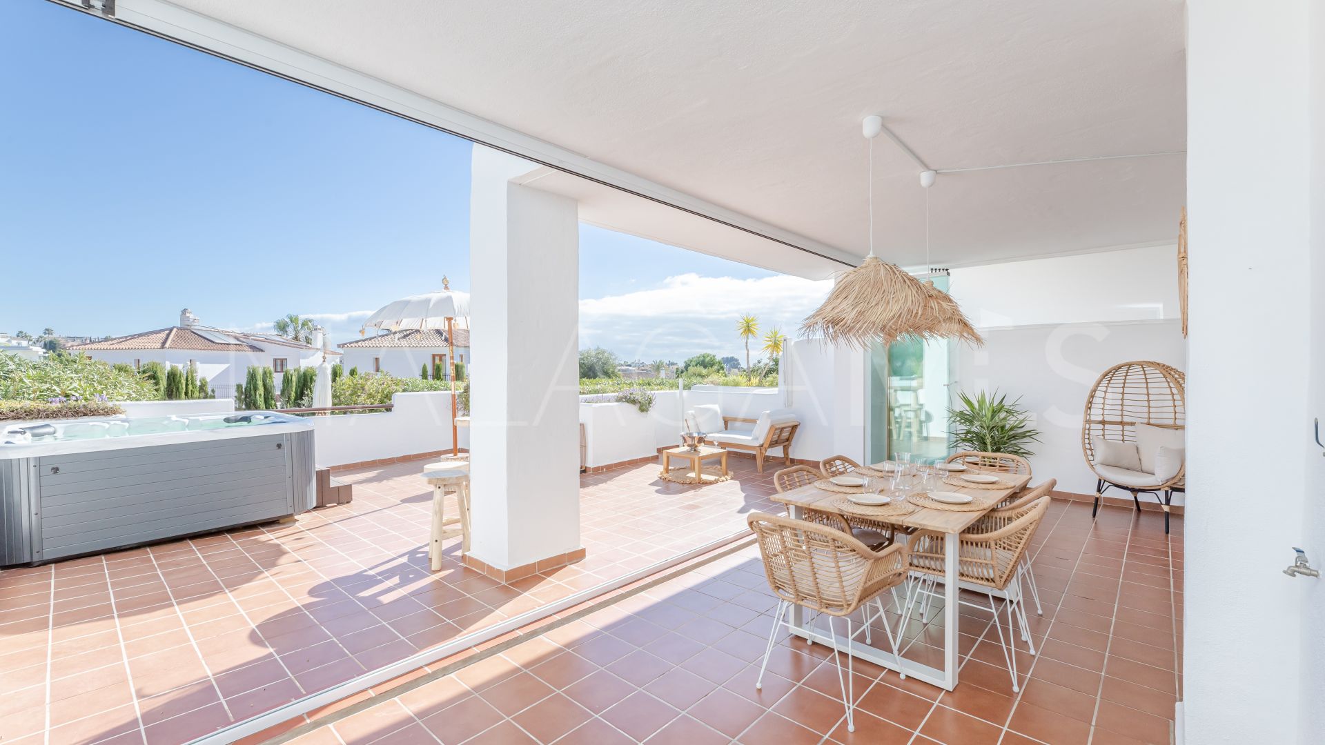 Appartement rez de chaussée for sale in Estepona