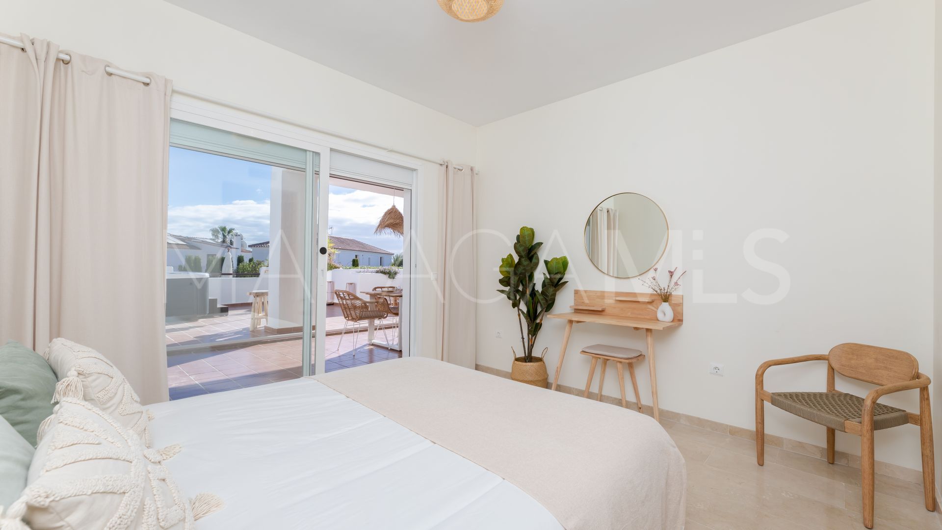 Appartement rez de chaussée for sale in Estepona