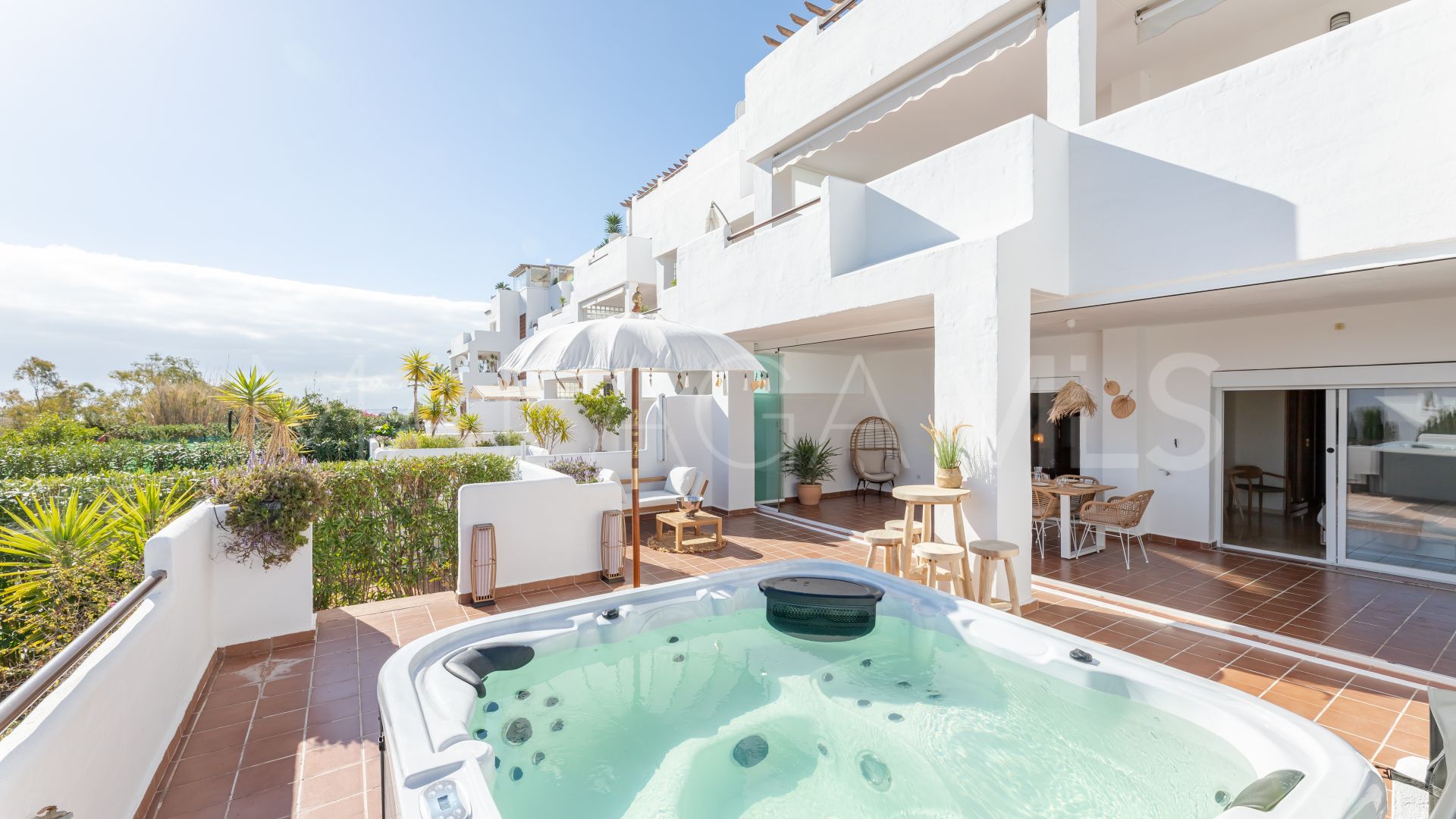 Appartement rez de chaussée for sale in Estepona