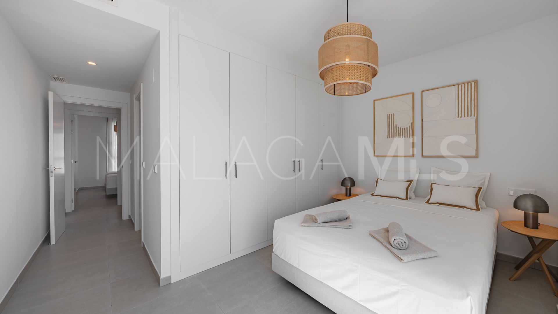 For sale duplex penthouse in Estepona with 3 bedrooms