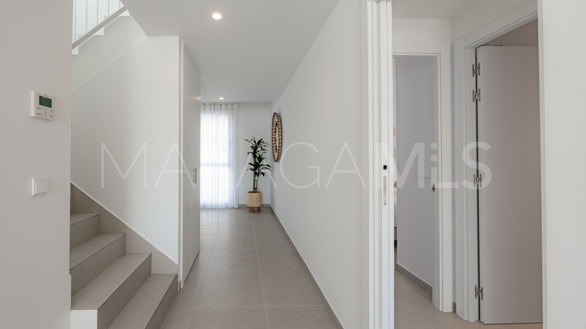 For sale duplex penthouse in Estepona with 3 bedrooms