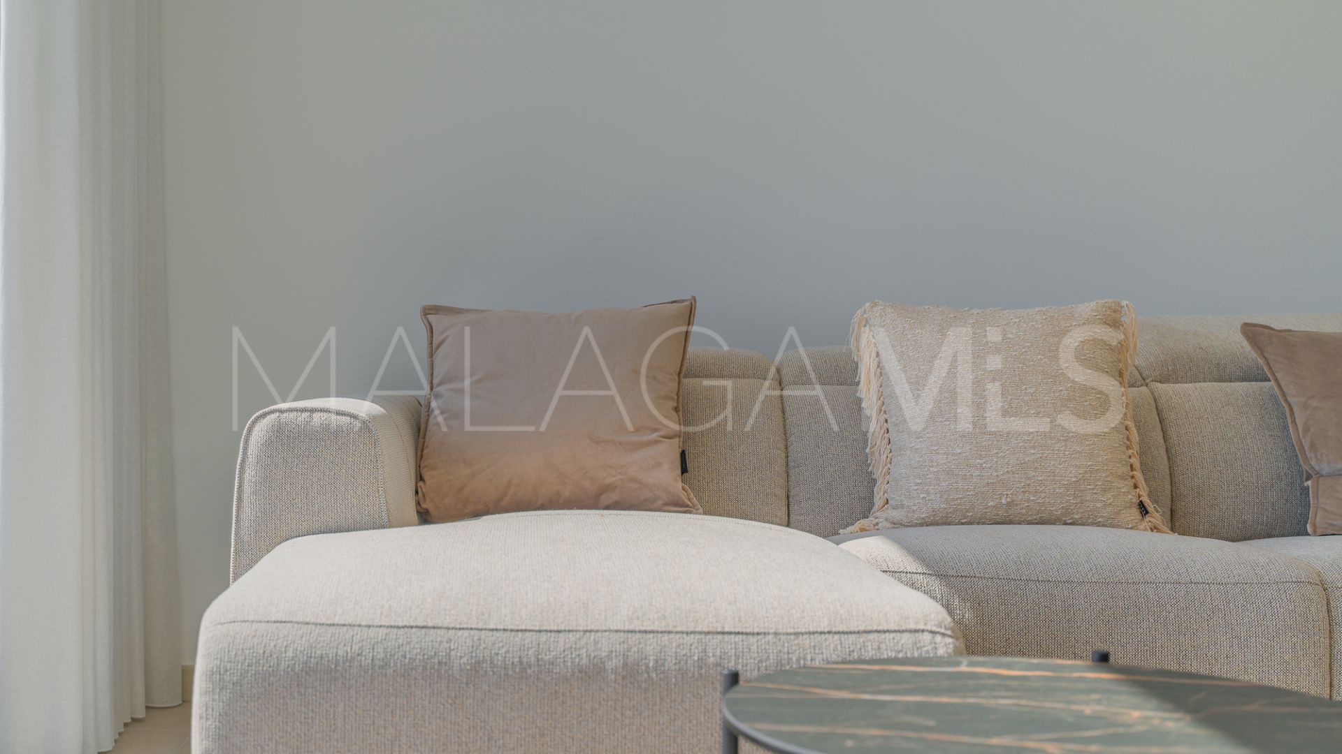 For sale duplex penthouse in Estepona with 3 bedrooms