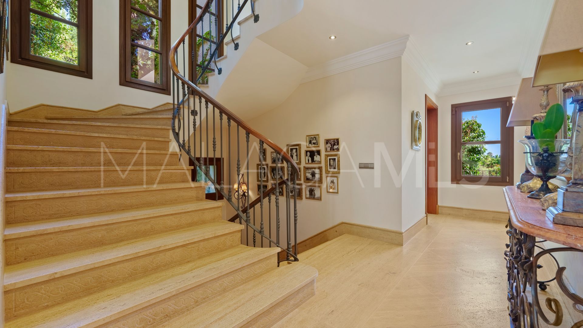 Villa for sale in Marbella Golden Mile