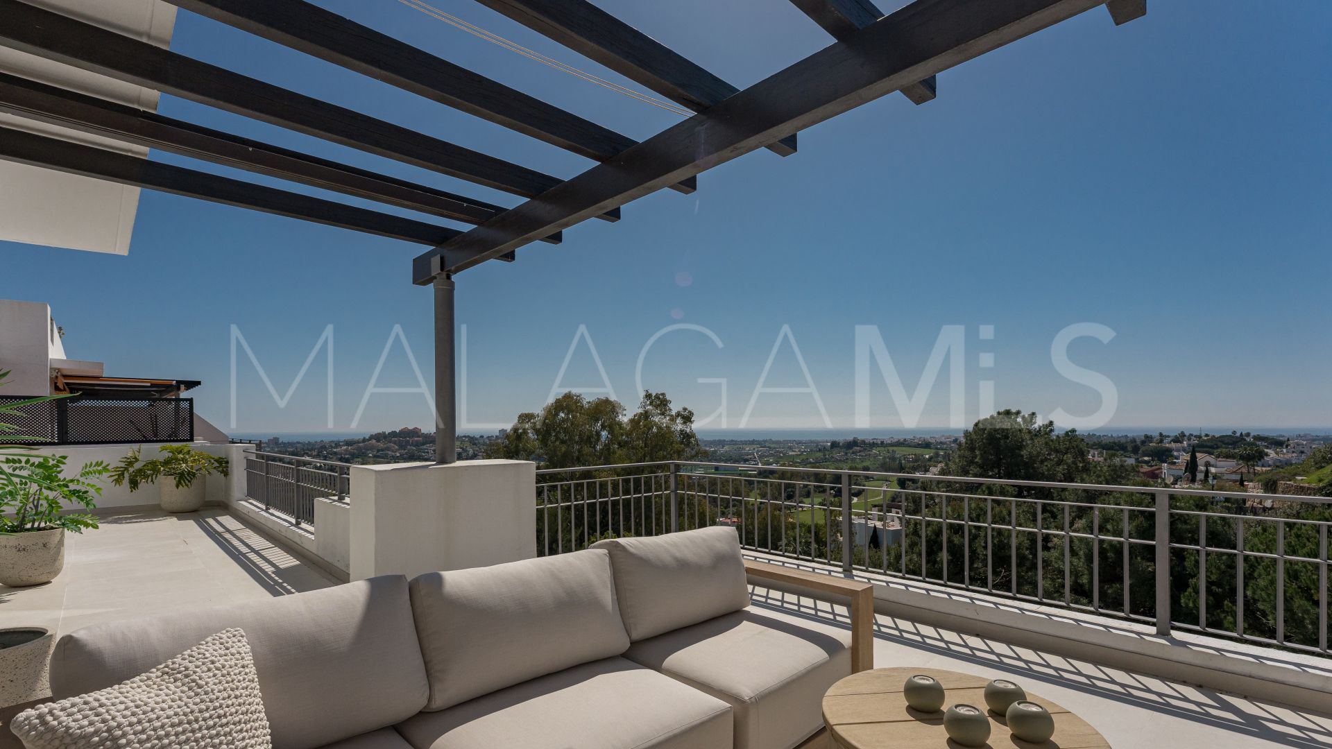 Duplex penthouse for sale in La Quinta