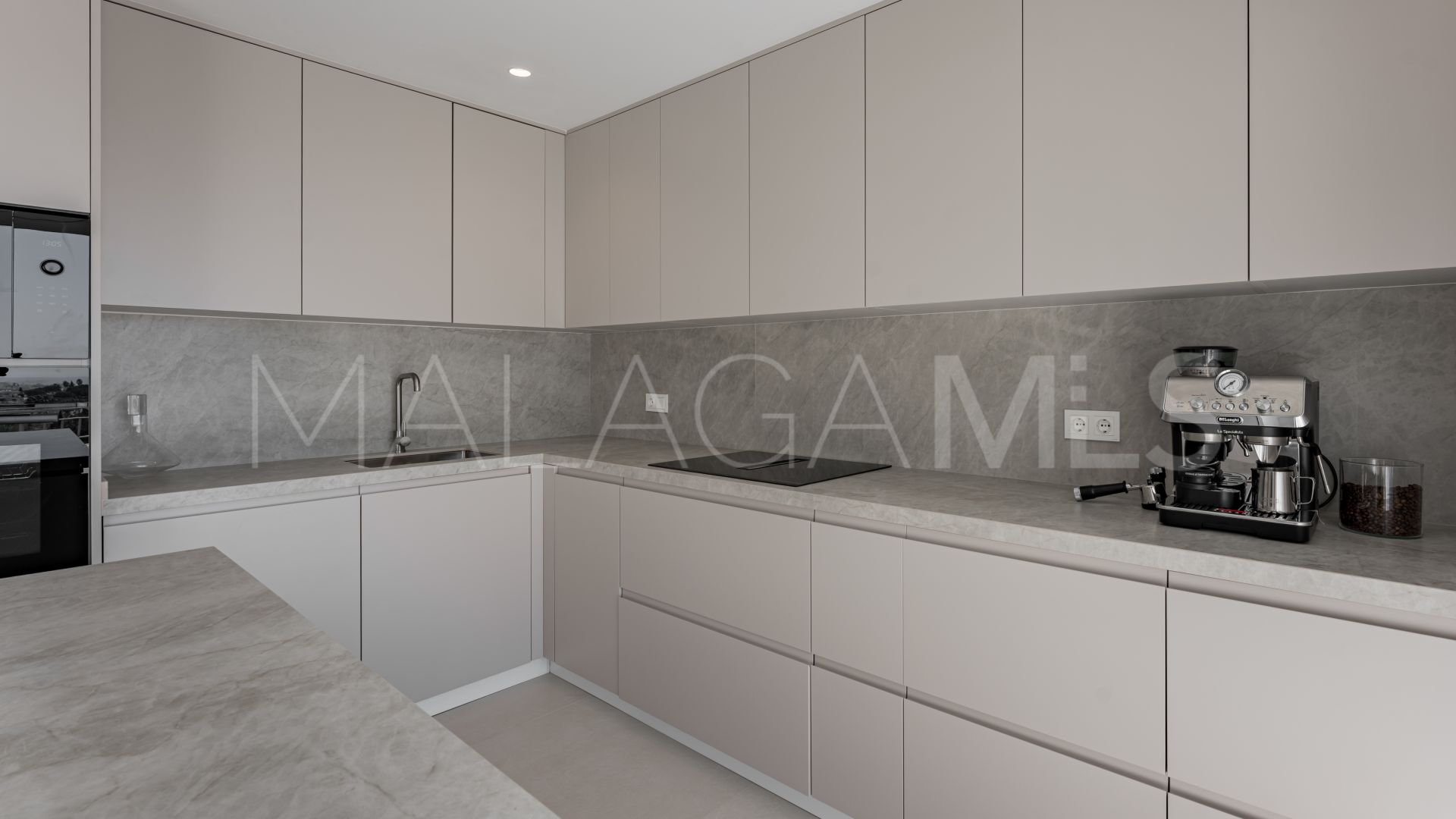 Duplex penthouse for sale in La Quinta