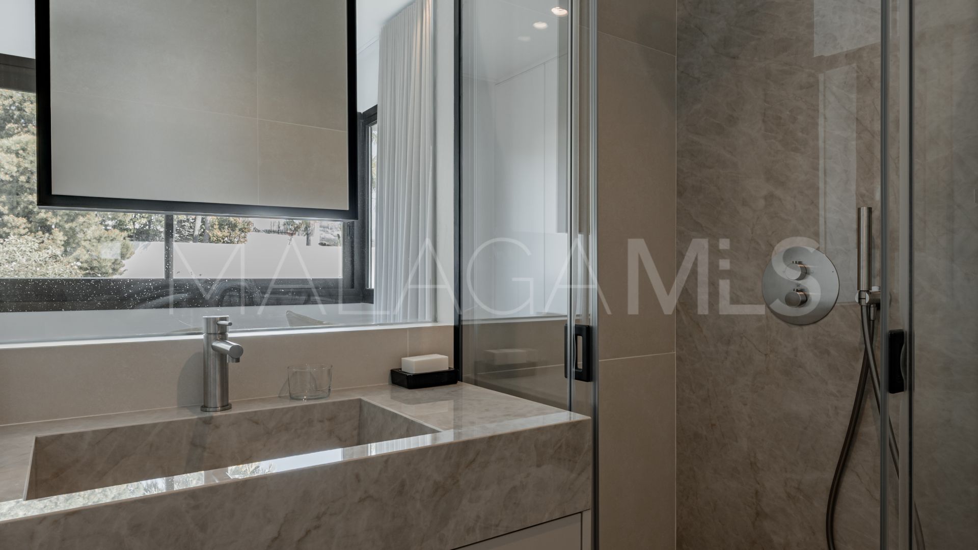 Duplex penthouse for sale in La Quinta