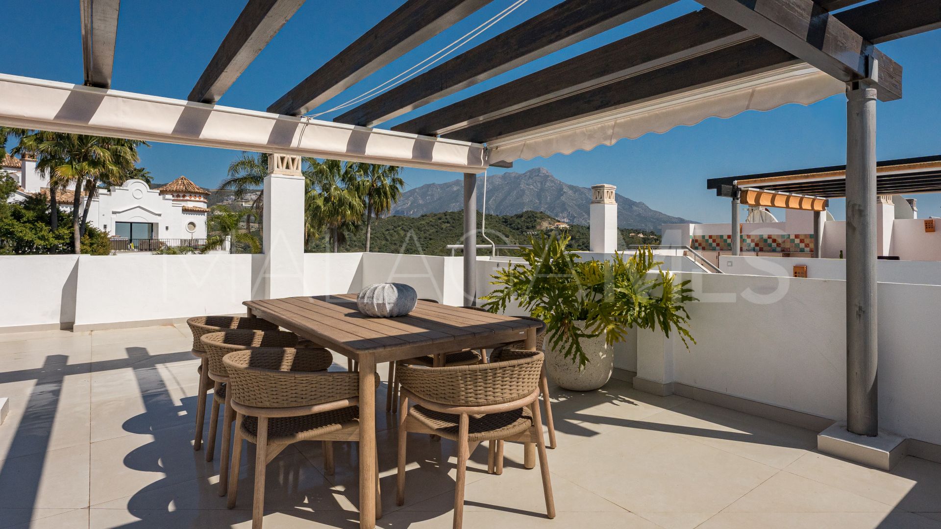 Duplex penthouse for sale in La Quinta