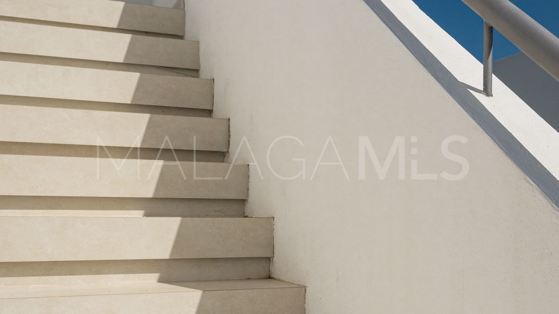 Duplex penthouse for sale in La Quinta