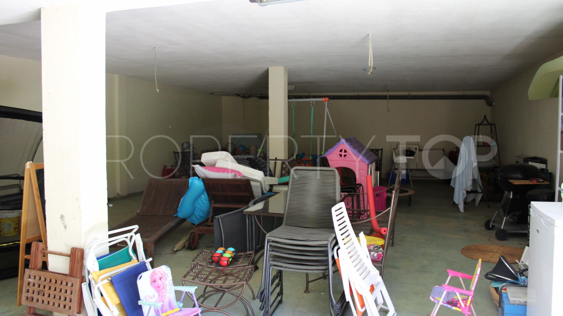 Villa pareada con 4 dormitorios en venta en Sotogolf