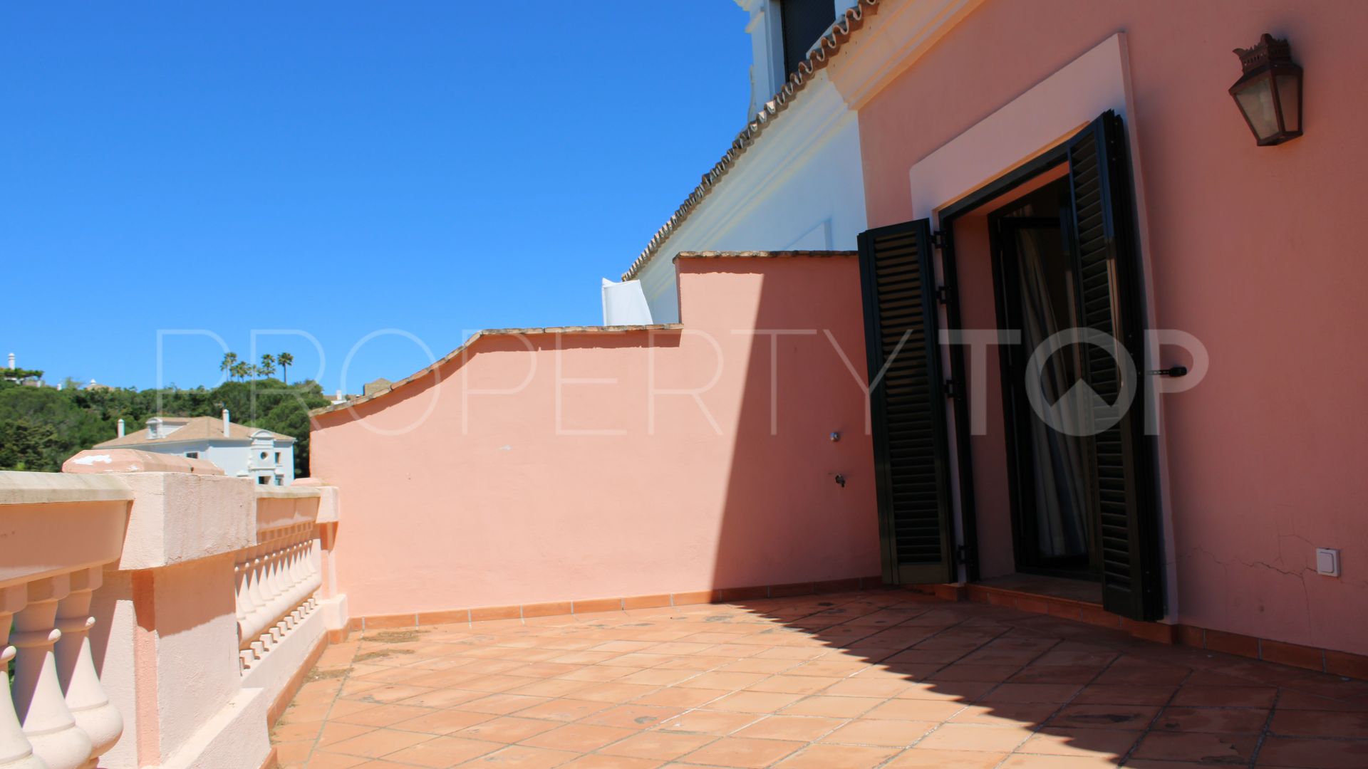 Villa pareada con 4 dormitorios en venta en Sotogolf