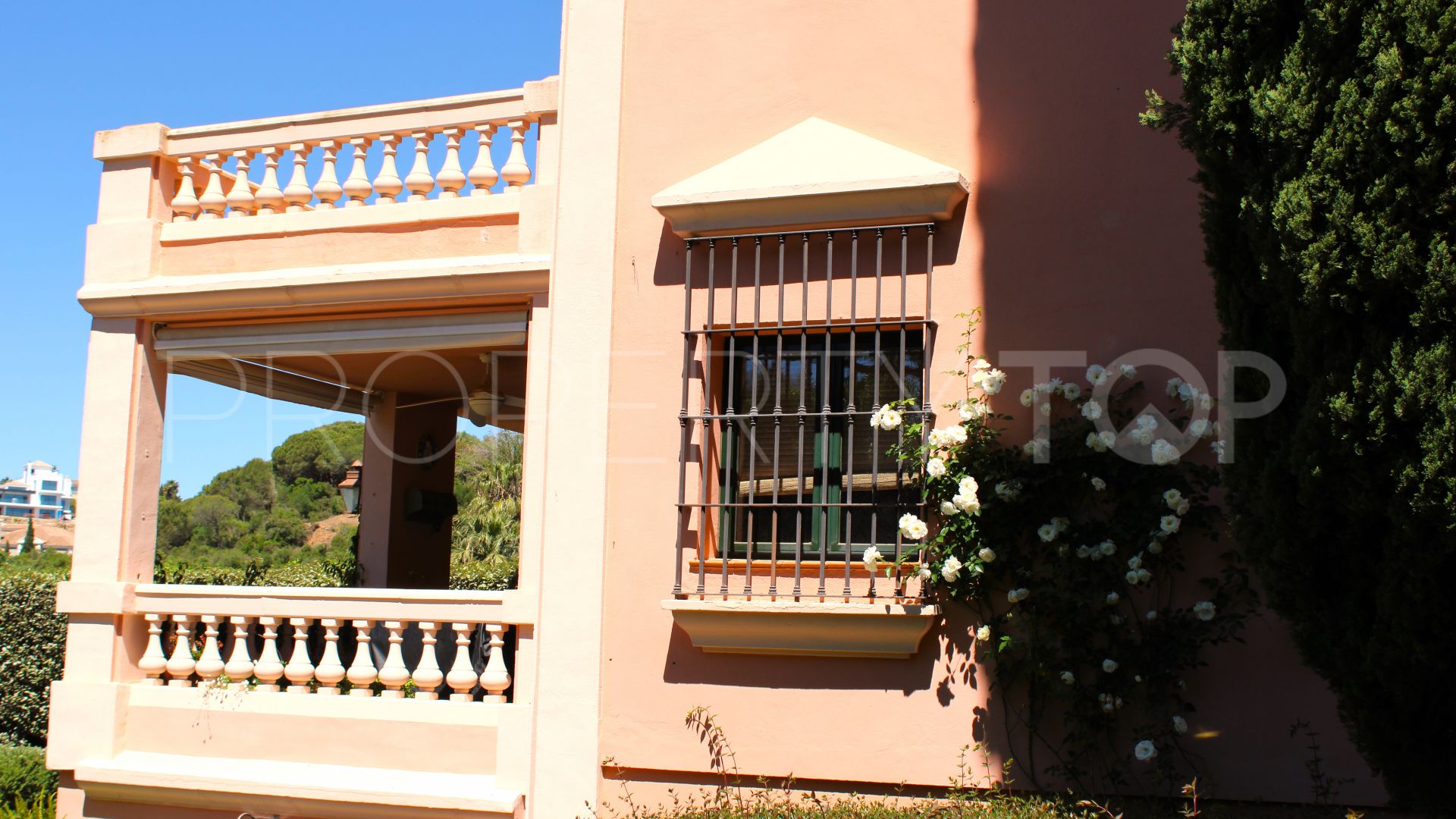 Villa pareada con 4 dormitorios en venta en Sotogolf