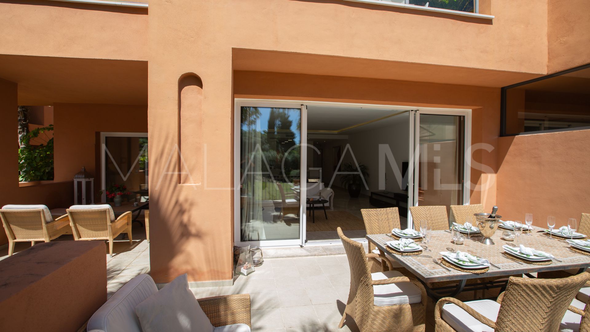 For sale Alminar de Marbella apartment with 3 bedrooms