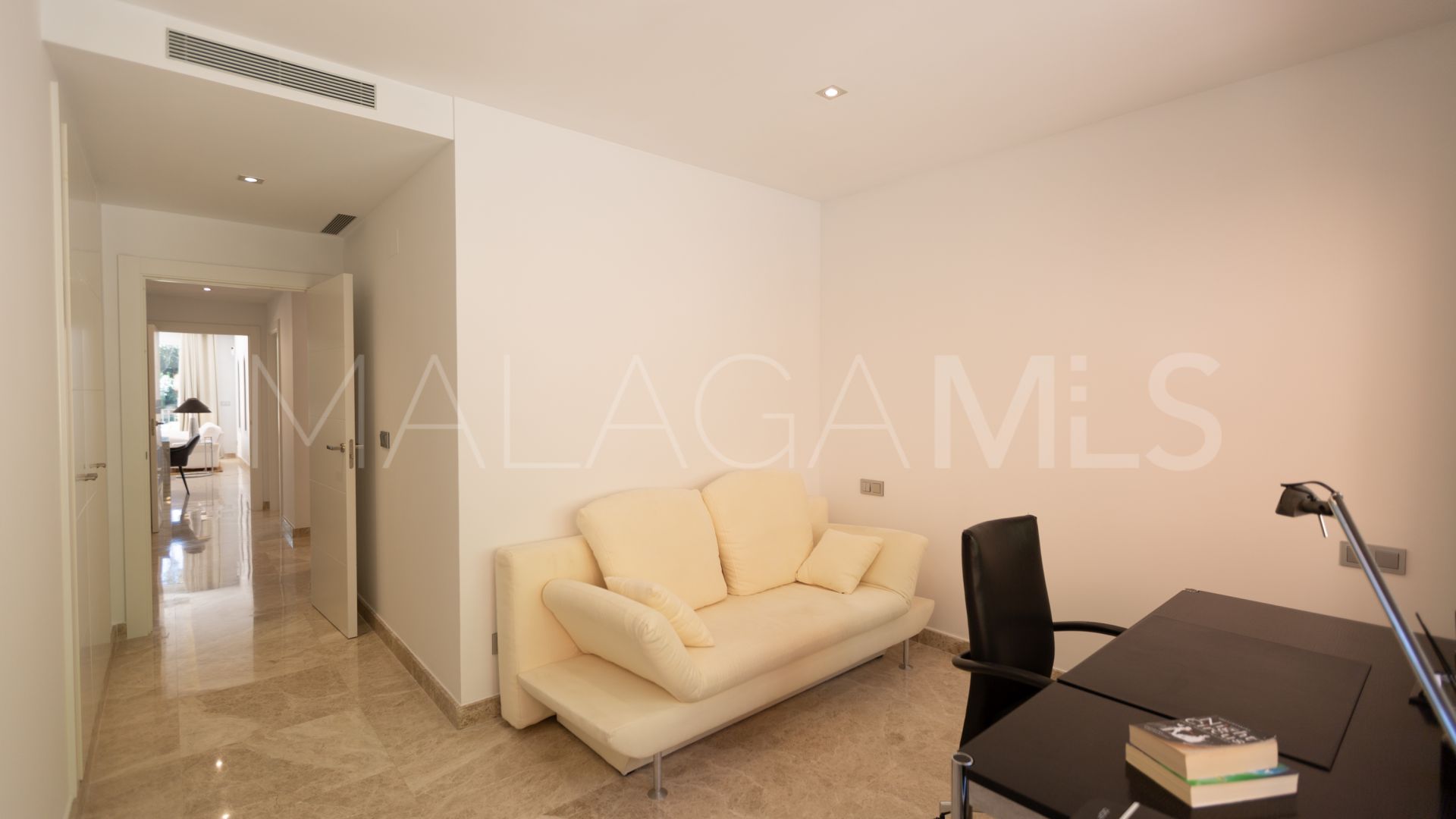 For sale Alminar de Marbella apartment with 3 bedrooms