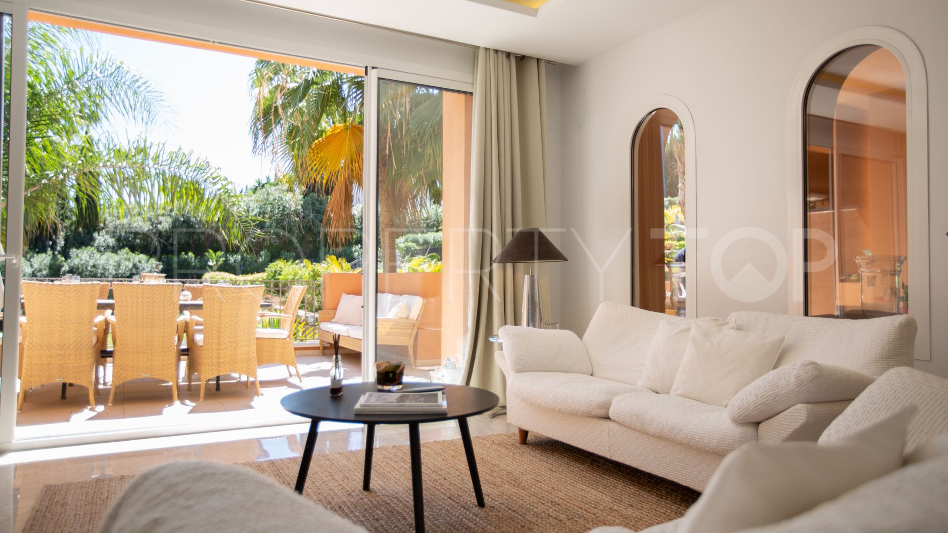 For sale Alminar de Marbella apartment with 3 bedrooms