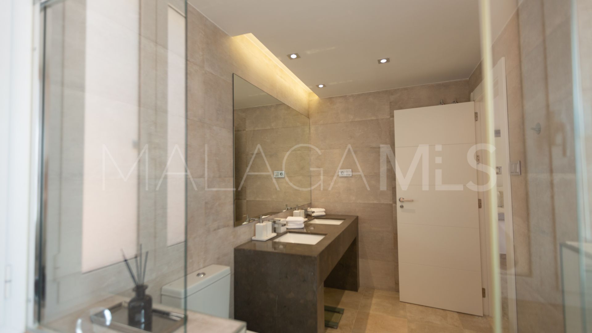 For sale Alminar de Marbella apartment with 3 bedrooms