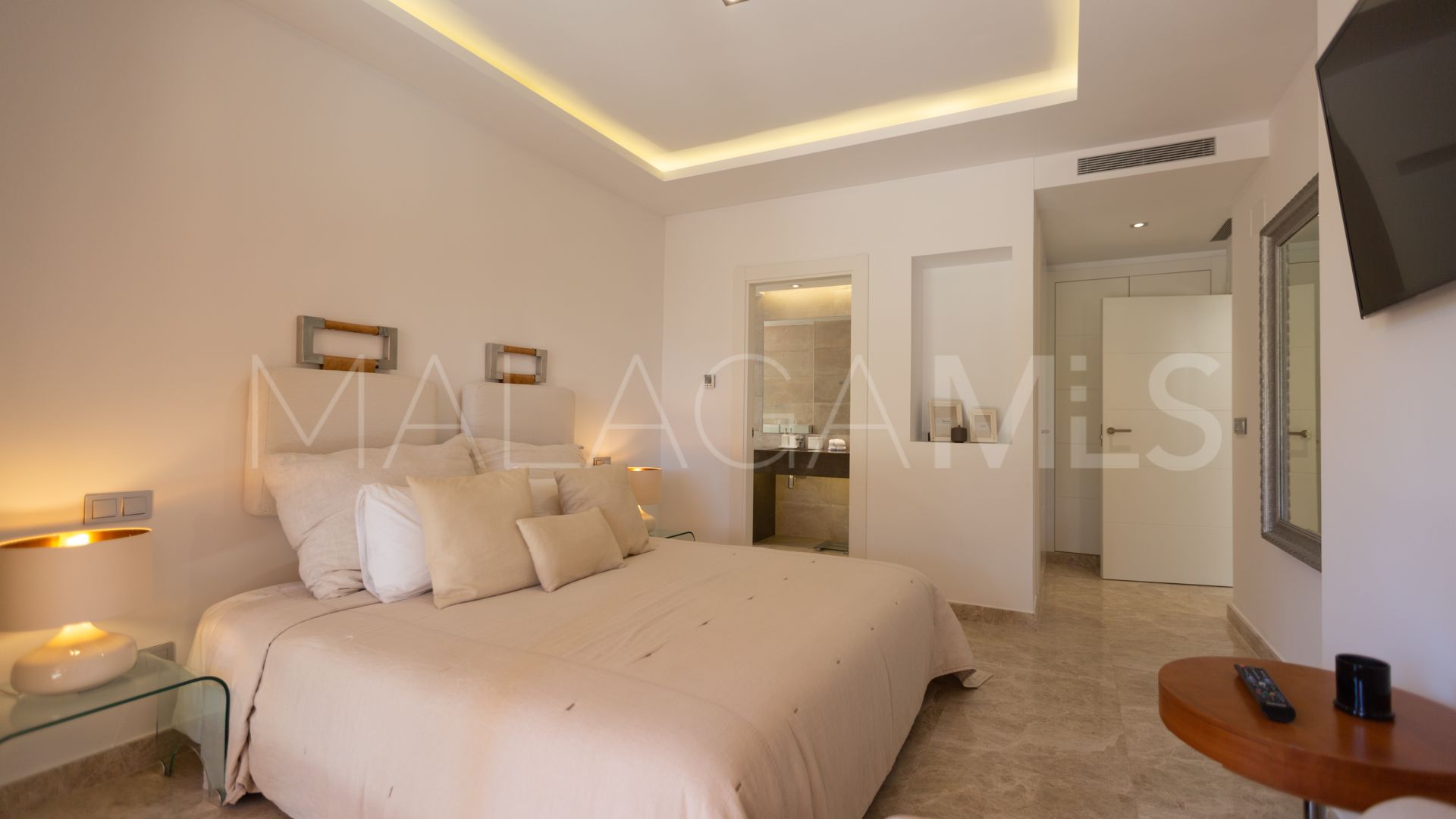 For sale Alminar de Marbella apartment with 3 bedrooms
