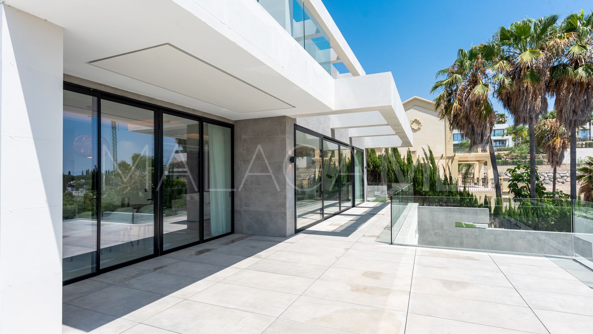 Villa for sale in Benahavis