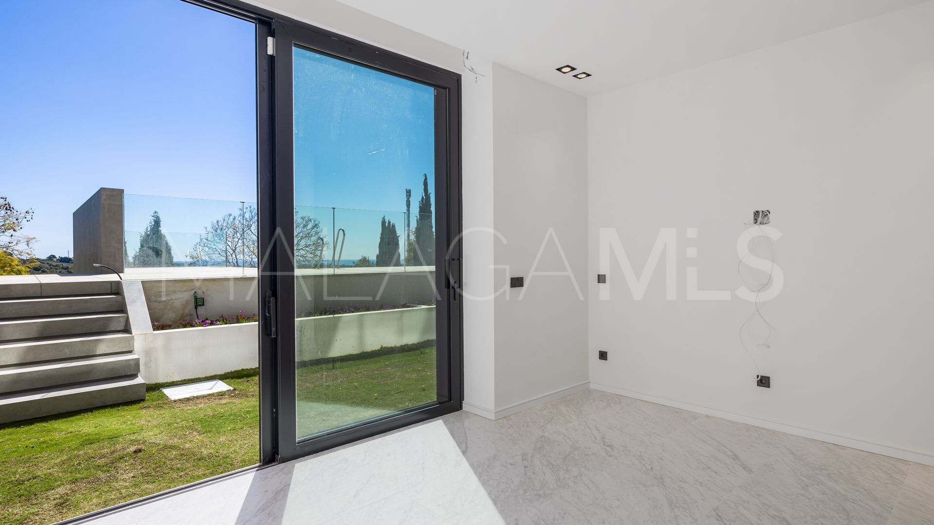 Villa for sale in Benahavis