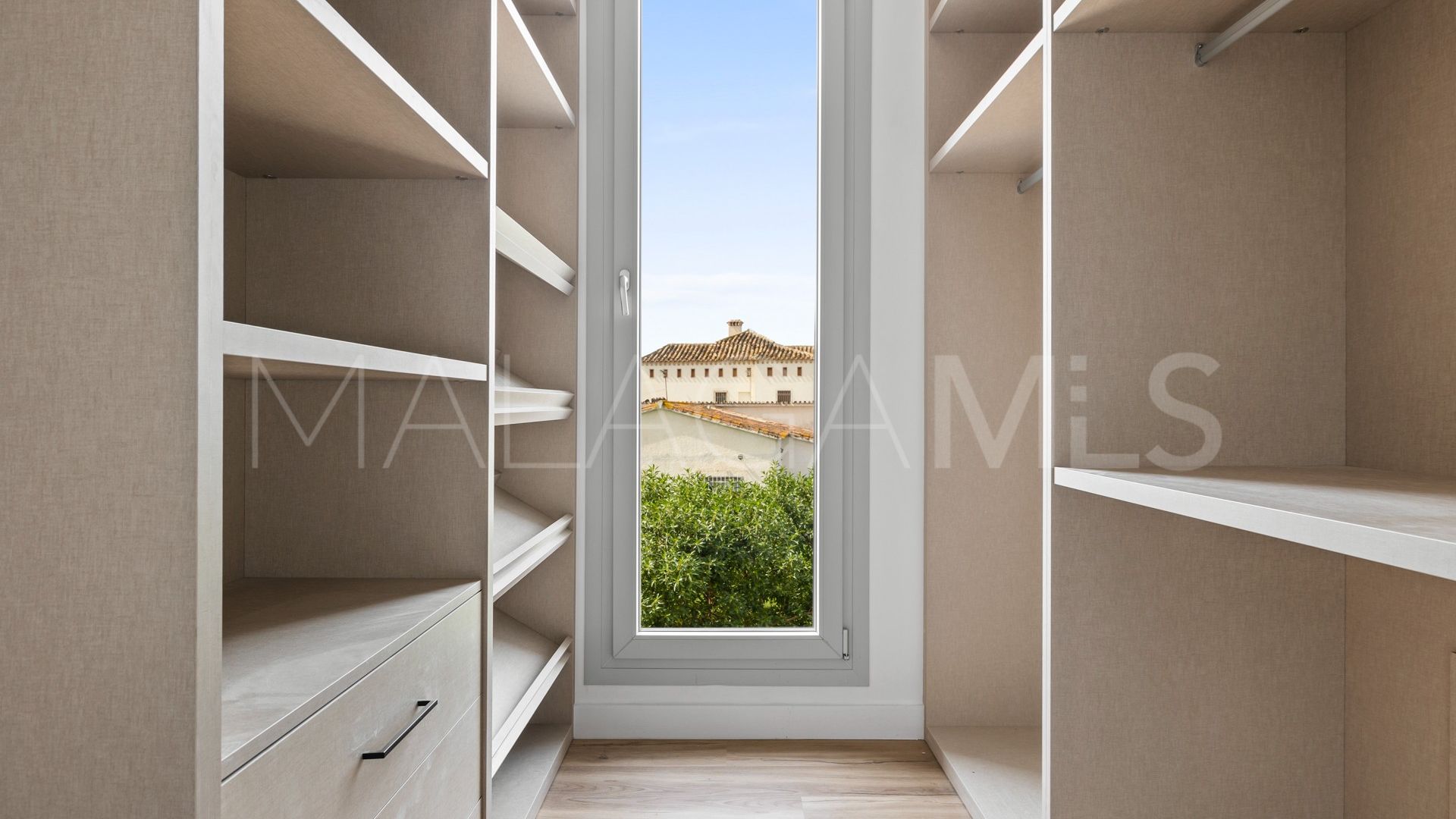 Villa in San Pedro de Alcantara for sale