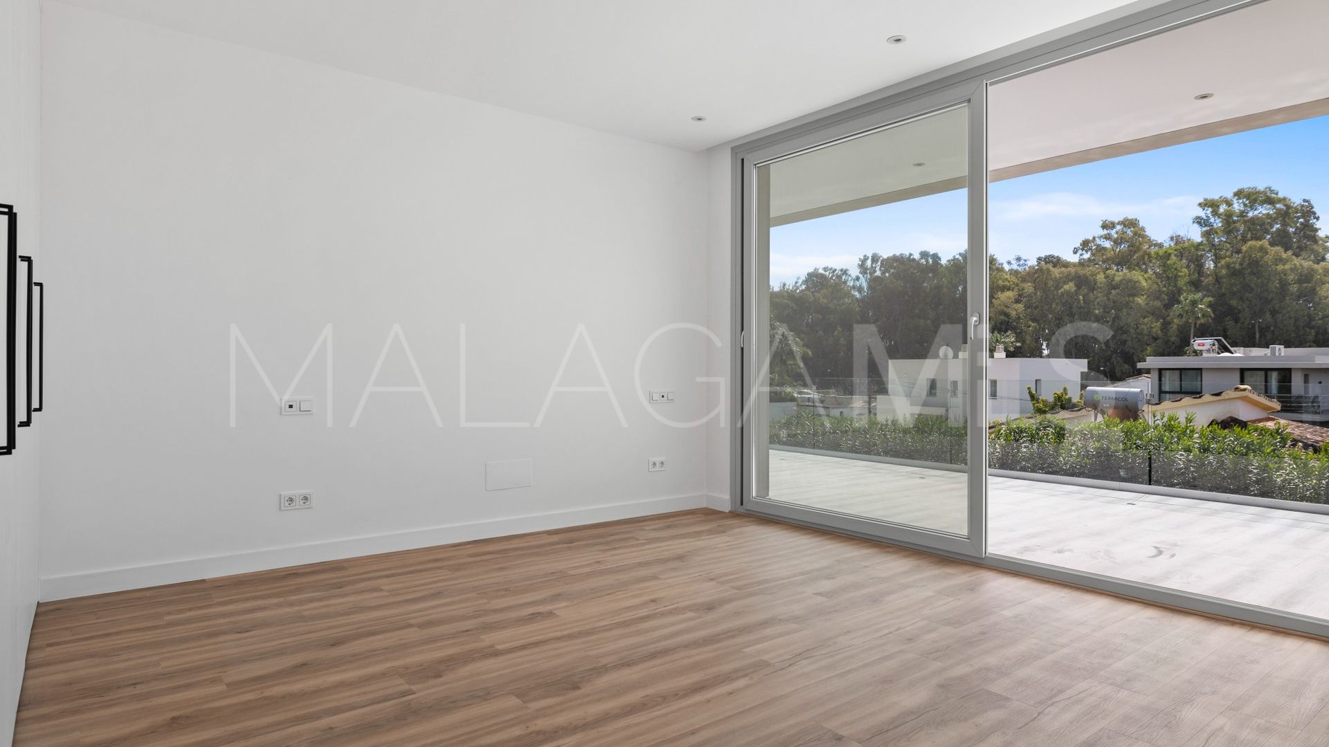 Villa in San Pedro de Alcantara for sale