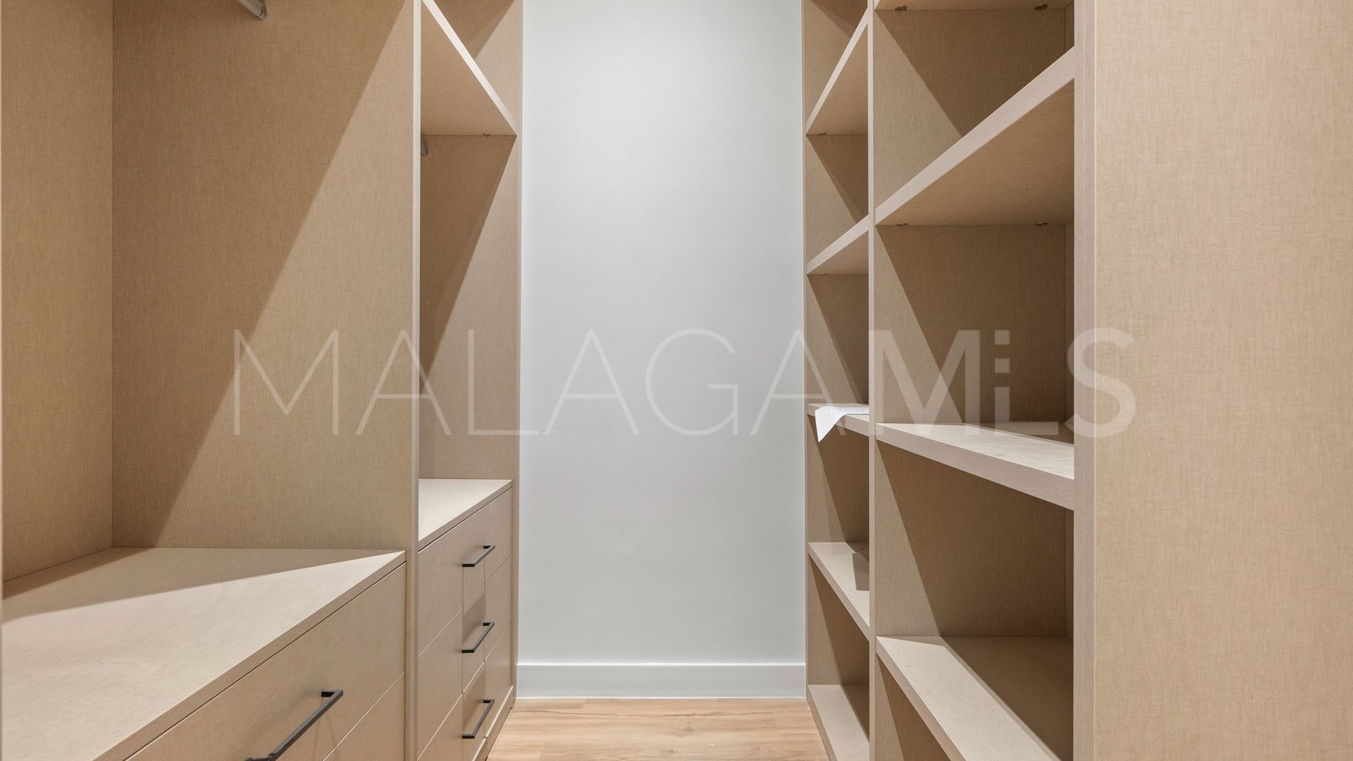 Villa in San Pedro de Alcantara for sale