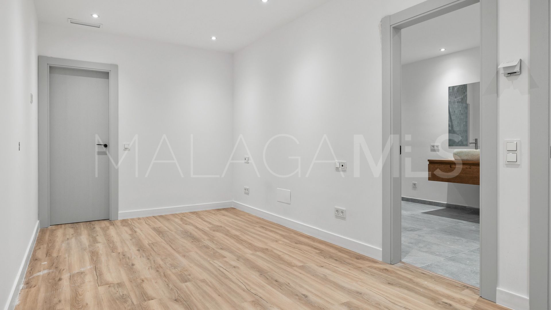 Villa in San Pedro de Alcantara for sale