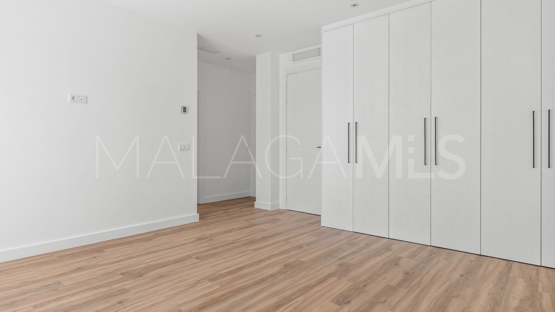 Villa in San Pedro de Alcantara for sale