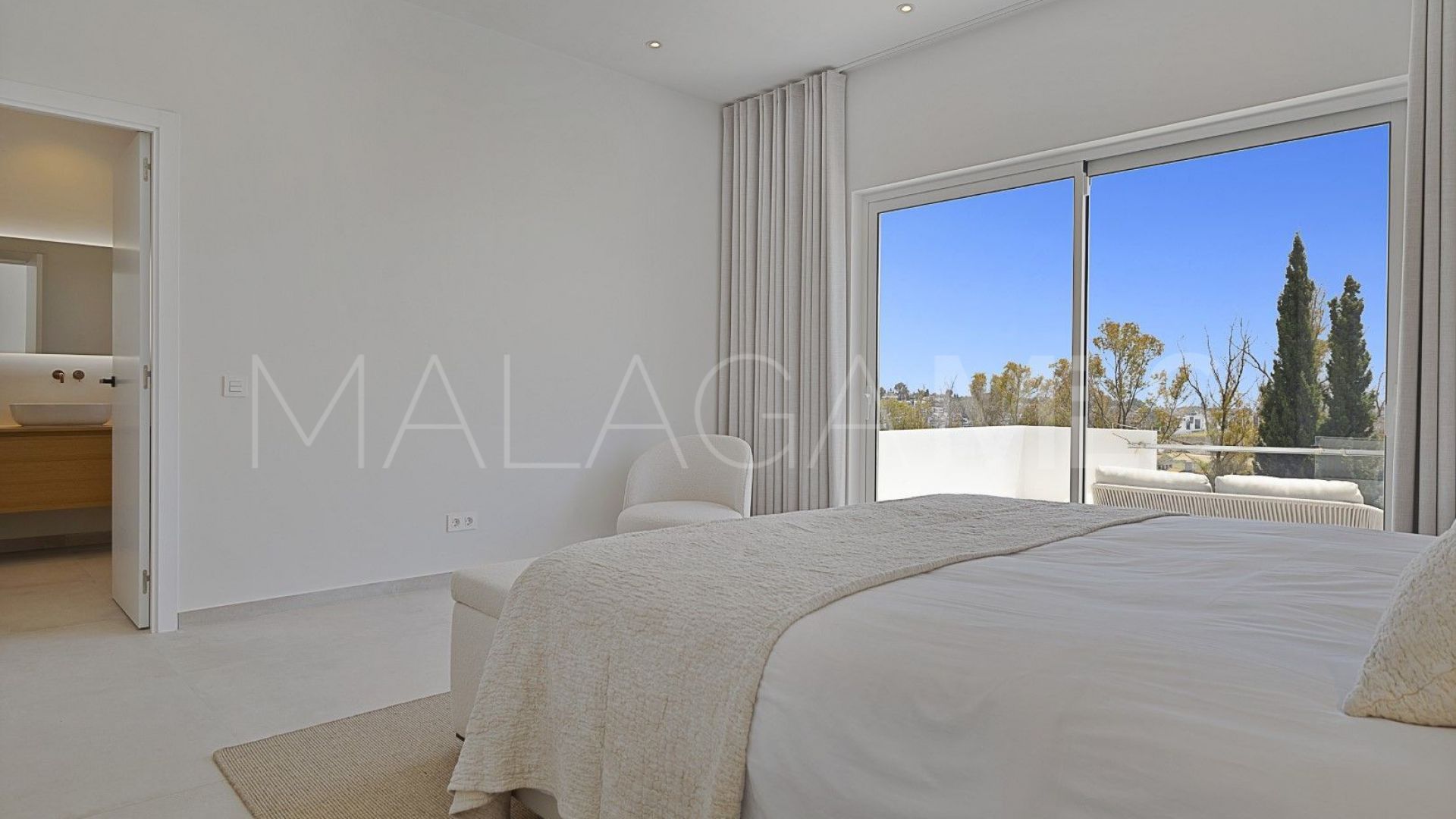 5 bedrooms Paraiso Alto villa for sale