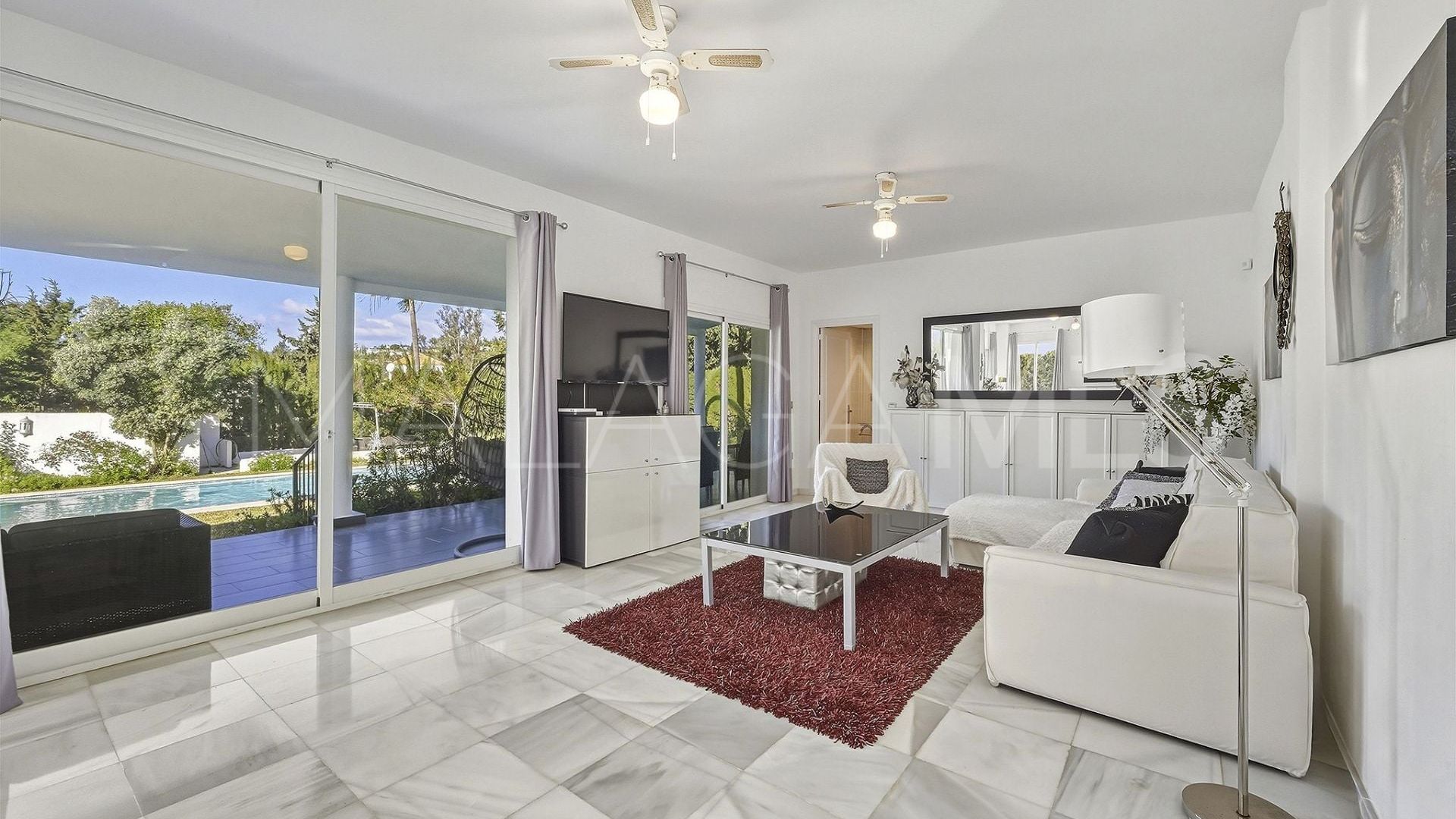 Villa with 8 bedrooms a la venta in Nueva Andalucia