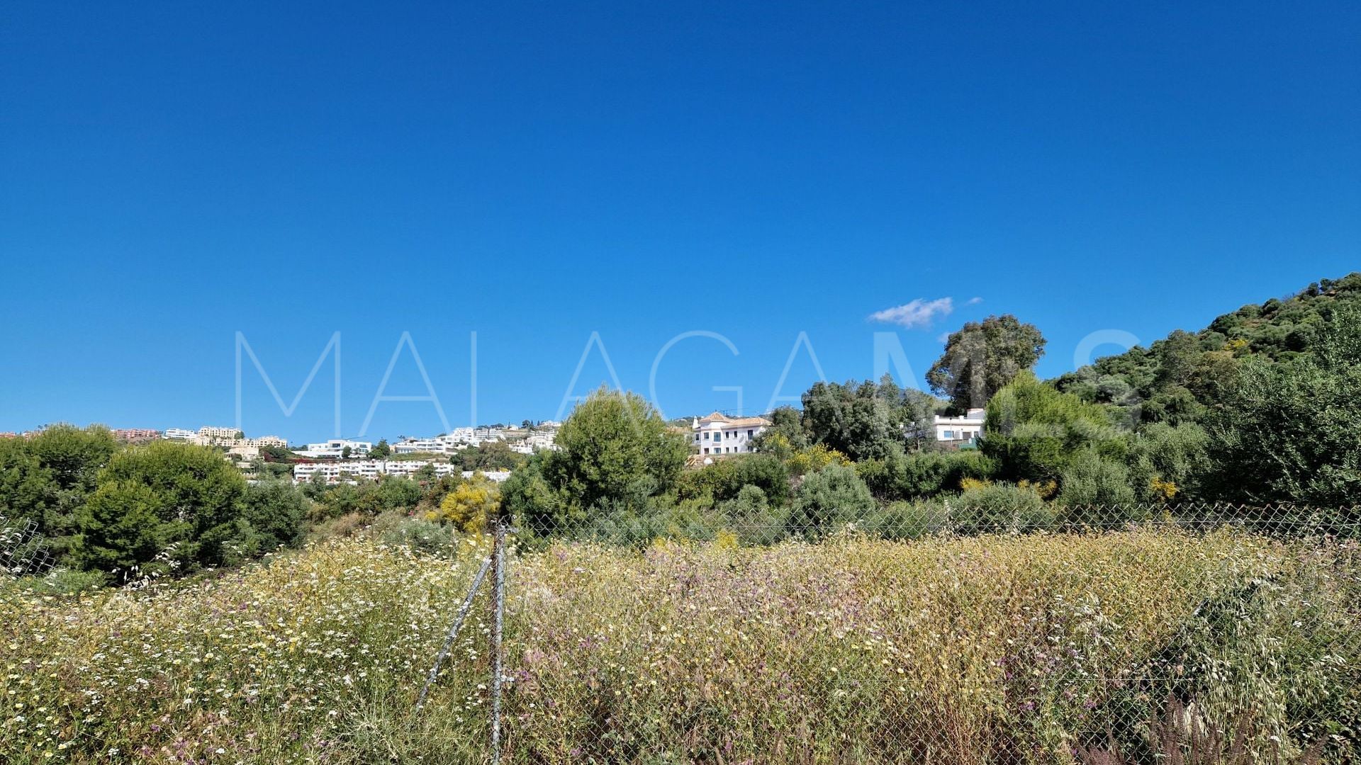 For sale plot in Nueva Andalucia