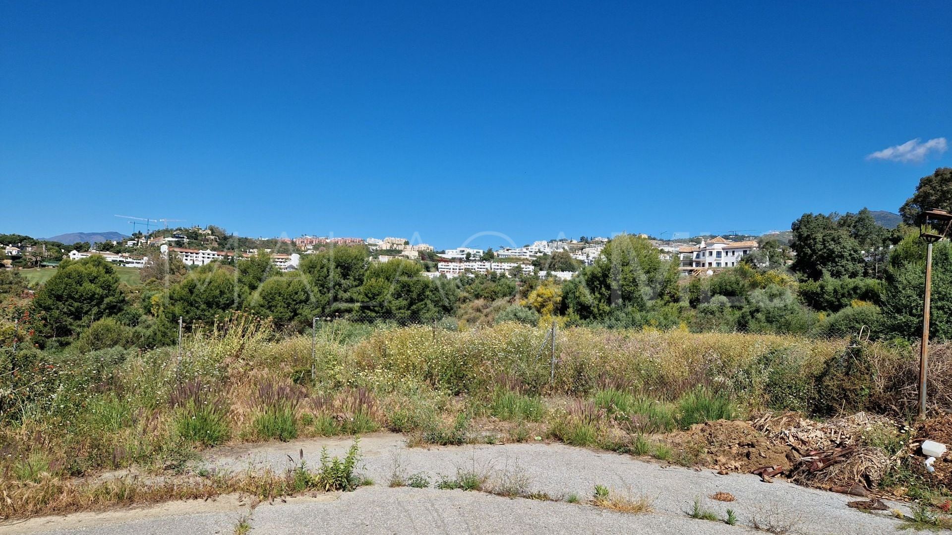 For sale plot in Nueva Andalucia