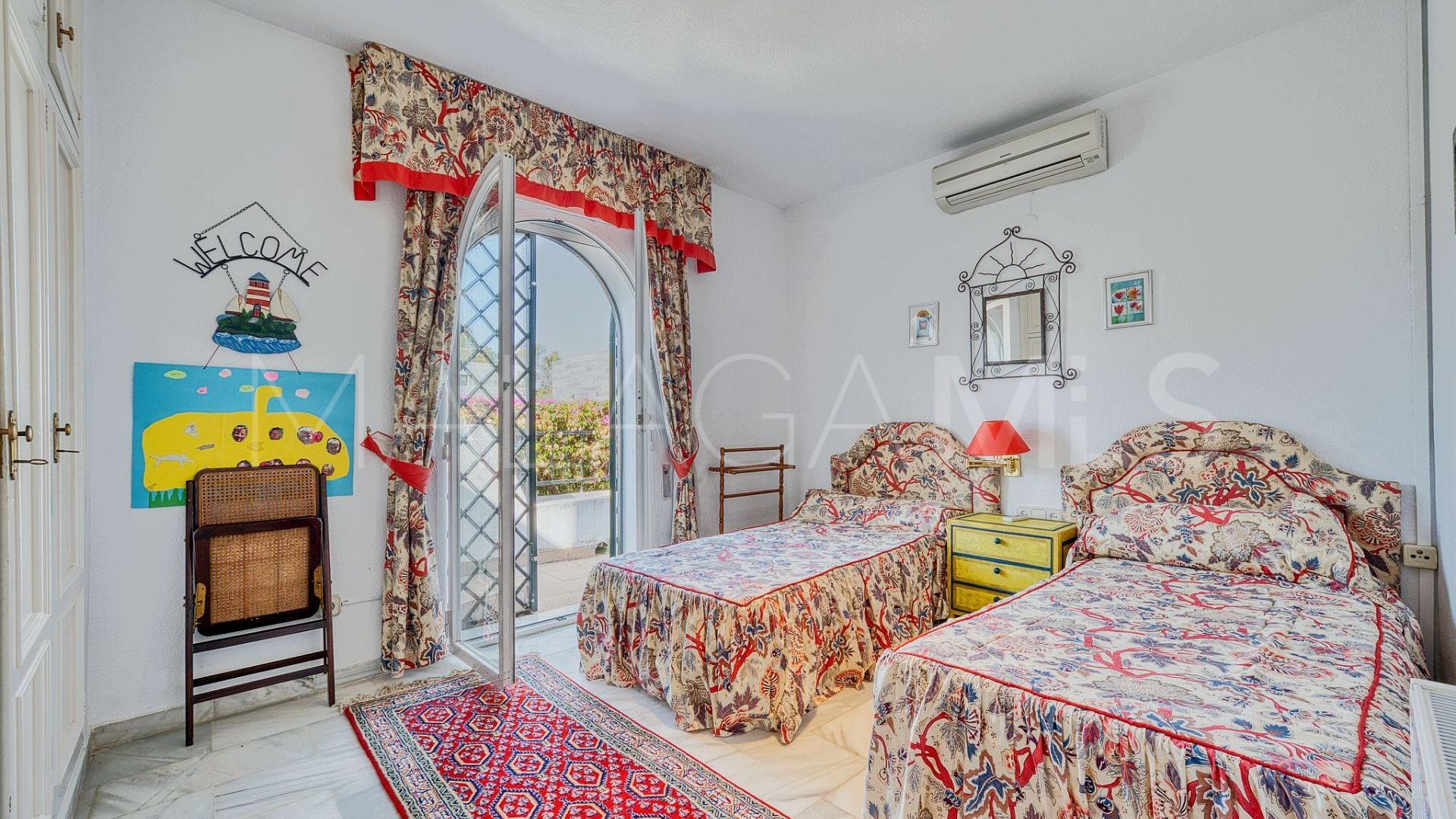 Villa for sale in Nueva Andalucia