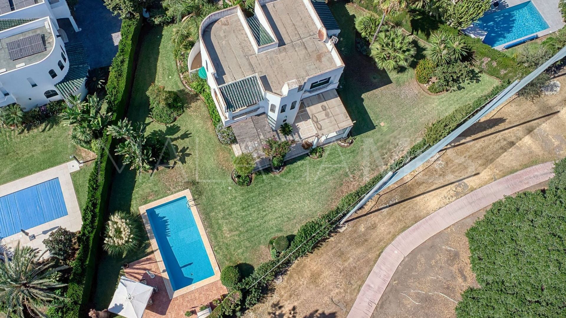 For sale Nueva Andalucia 4 bedrooms villa