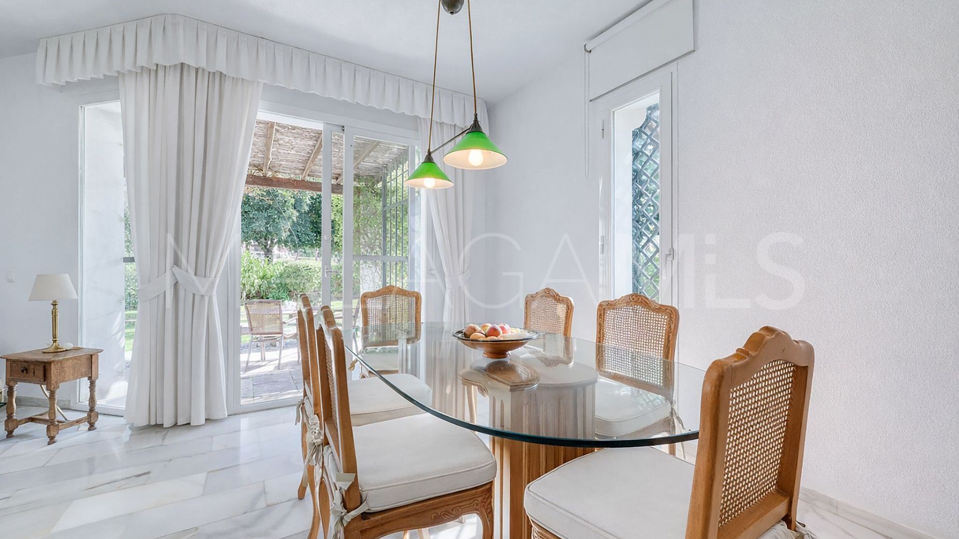 For sale Nueva Andalucia 4 bedrooms villa