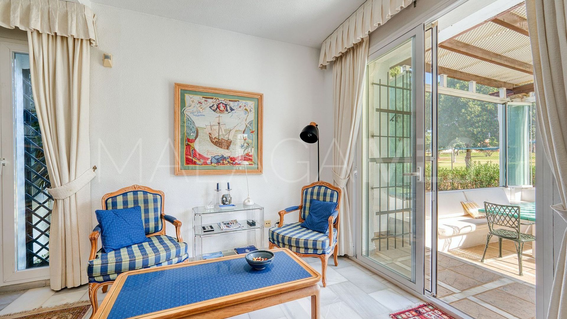 Villa for sale in Nueva Andalucia