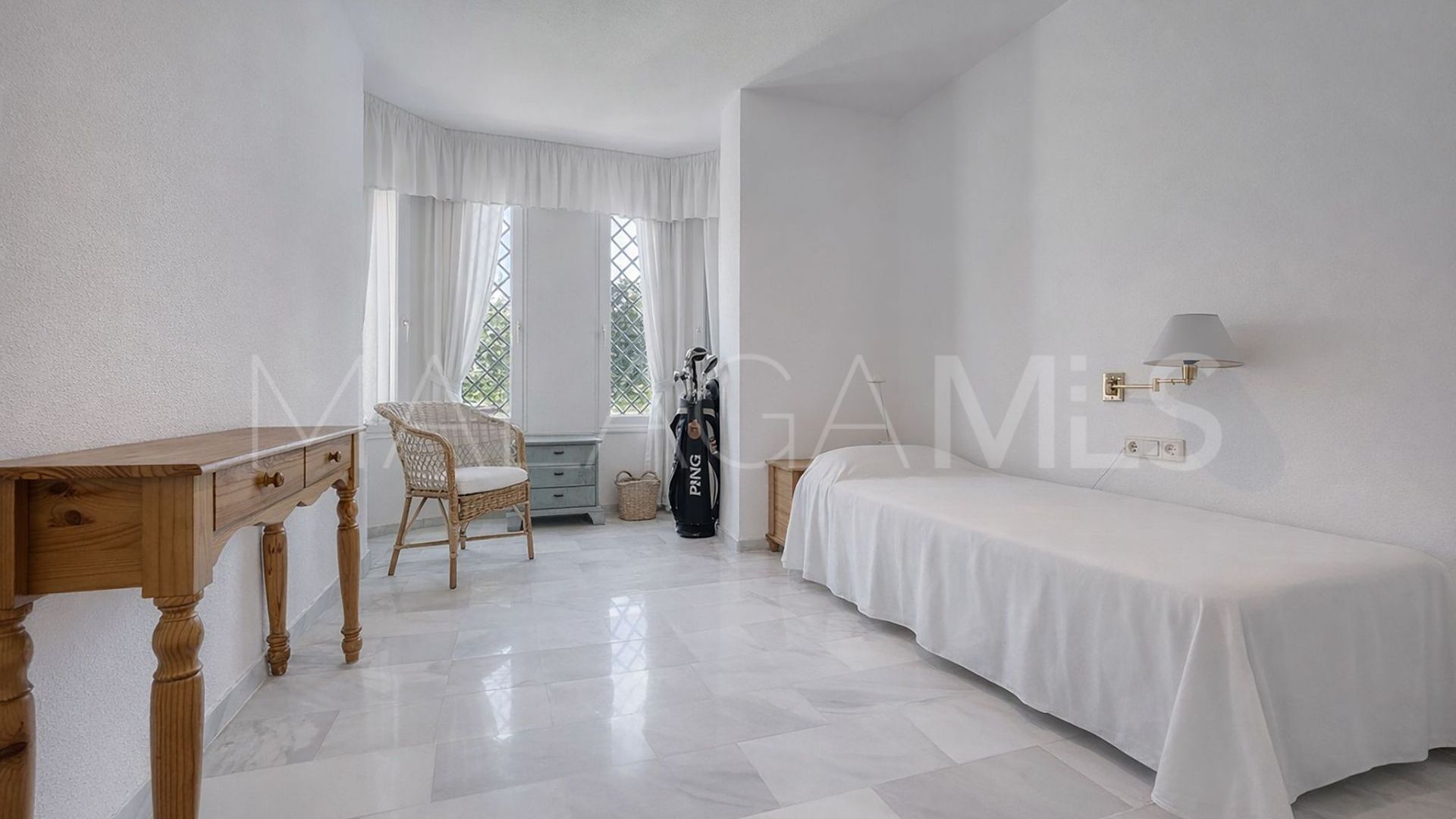 For sale Nueva Andalucia 4 bedrooms villa