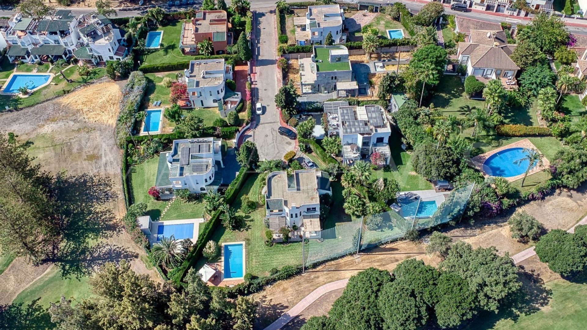 For sale Nueva Andalucia 4 bedrooms villa