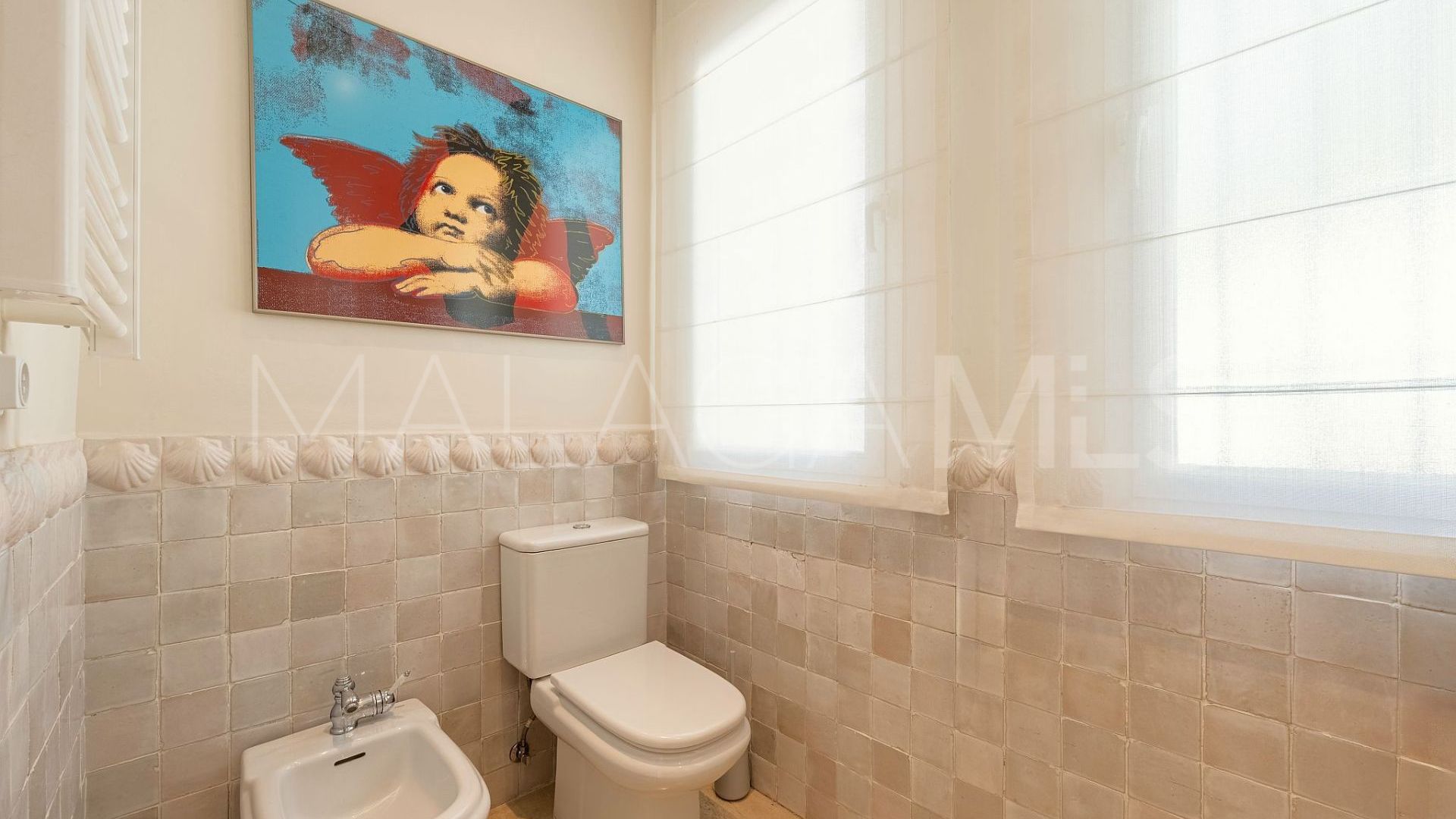 Villa for sale in Nueva Andalucia